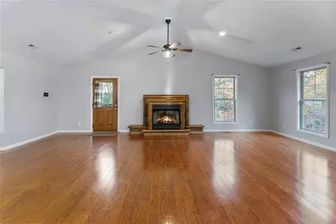 Living - 133 Cane Creek Rd, Walhalla, SC 29691 photo 2 of 10