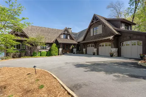 108 Cool Water Ct, Sunset, SC 29685