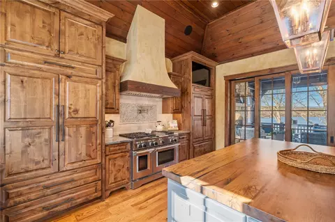 Kitchen - 108 Cool Water Ct, Sunset, SC 29685 photo 4 of 6
