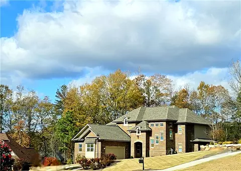 204 Golden Willow Ct, Easley, SC 29642