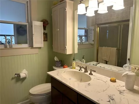 Bath - 301 Penson Rd, Honea Path, SC 29654 photo 4 of 4