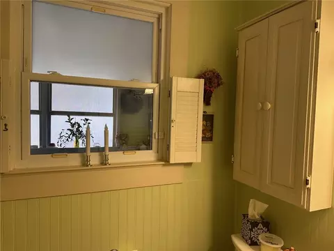 Bath - 301 Penson Rd, Honea Path, SC 29654 photo 3 of 4