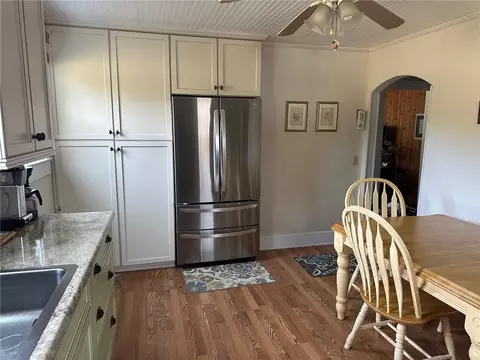 Kitchen - 301 Penson Rd, Honea Path, SC 29654 photo 4 of 7