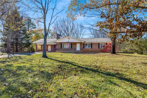 251 Mountain Estates Rd, Pickens, SC 29671