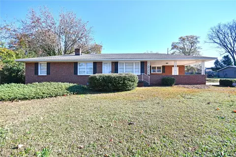 3014 Manchester Cir, Anderson, SC 29621