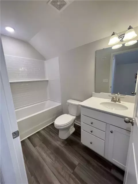 Bath - 137 Brown Cir, Easley, SC 29642 photo 2 of 3