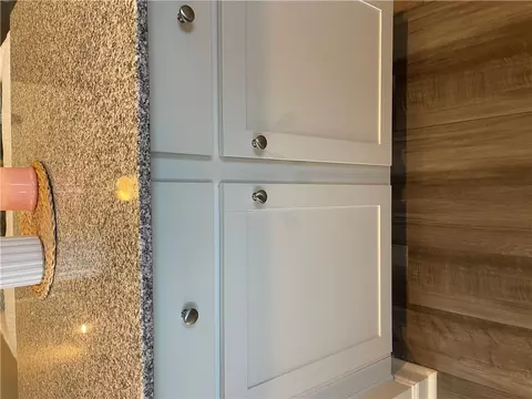 Kitchen - 137 Brown Cir, Easley, SC 29642 photo 6 of 6