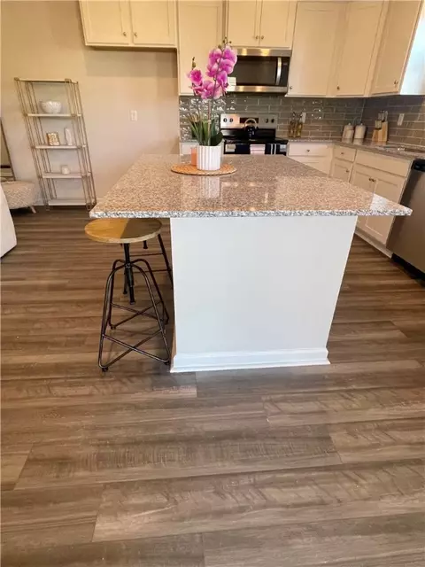 Kitchen - 137 Brown Cir, Easley, SC 29642 photo 2 of 6
