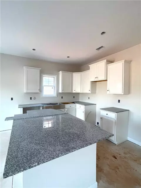 Kitchen - 143 Brown Cir, Easley, SC 29642 photo 3 of 3