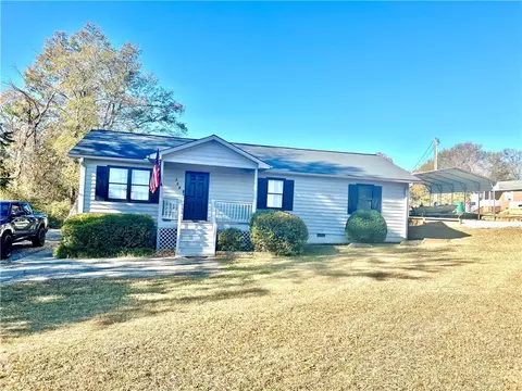 304 Lori Jen Ln, Seneca, SC 29678