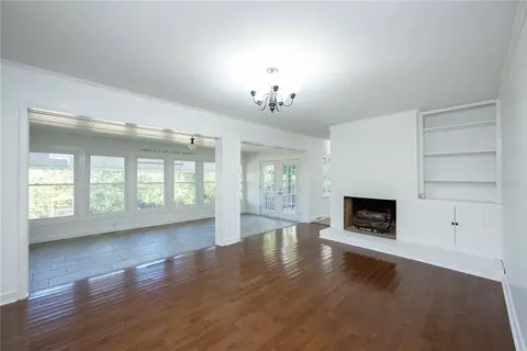 Living - 206 Westminster Dr, Pendleton, SC 29670 photo 6 of 6