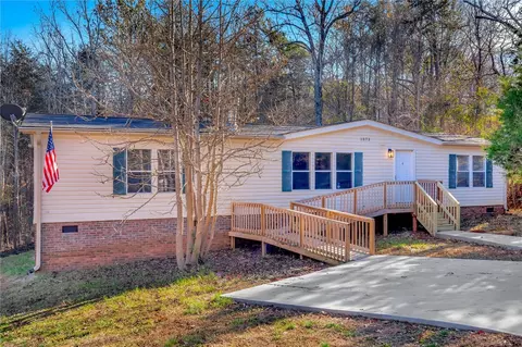 1073 Arnold Rd, Anderson, SC 29625