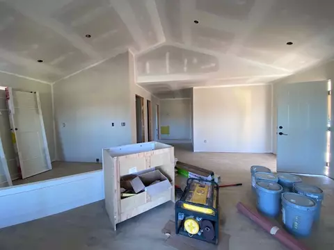 532 E South Fifth St, Seneca, SC 29678 photo 3