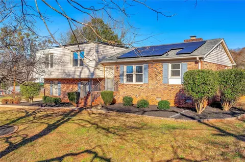 206 Cretewood Dr, Anderson, SC 29621