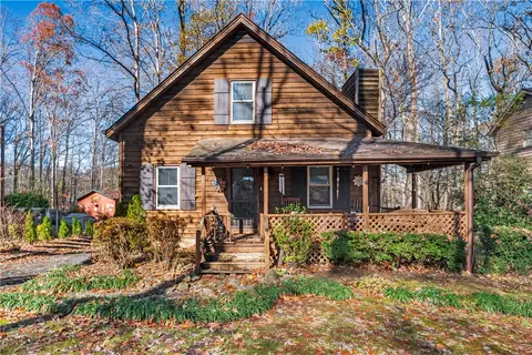 135 Lakeshore Dr, Easley, SC 29642