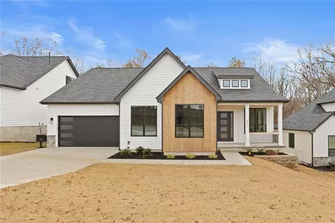352 Clemson St, Clemson, SC 29631