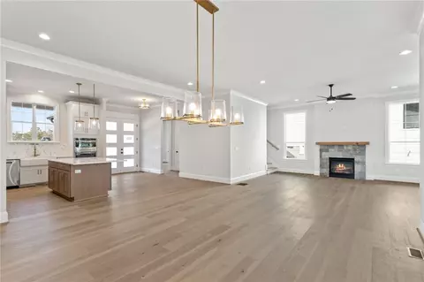Living - 354 Clemson St, Clemson, SC 29631 photo 3 of 5