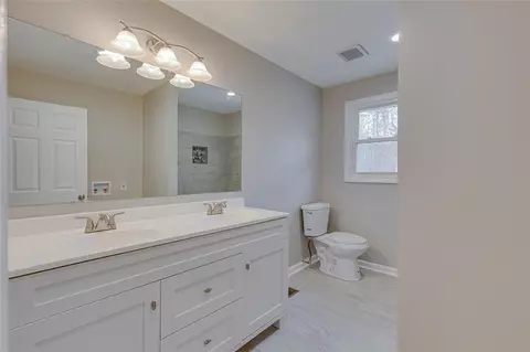 Bath - 201 Arrowhead Trl, Easley, SC 29642 photo 1 of 4