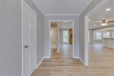 Entry Way - 201 Arrowhead Trl, Easley, SC 29642 photo 2 of 4