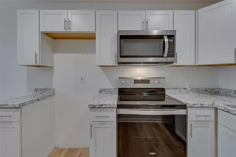 Kitchen - 201 Arrowhead Trl, Easley, SC 29642 photo 7 of 9