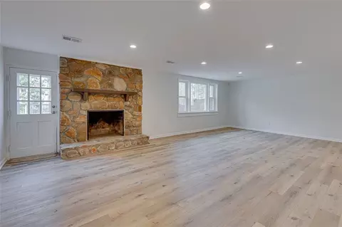 Living - 201 Arrowhead Trl, Easley, SC 29642 photo 8 of 9
