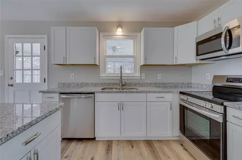 Kitchen - 201 Arrowhead Trl, Easley, SC 29642 photo 1 of 9