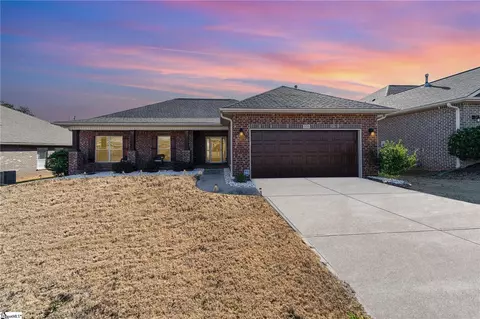 305 Rabbit Run Trl, Simpsonville, SC 29681
