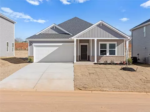 121 Firehole Rd, Gray Court, SC 29645