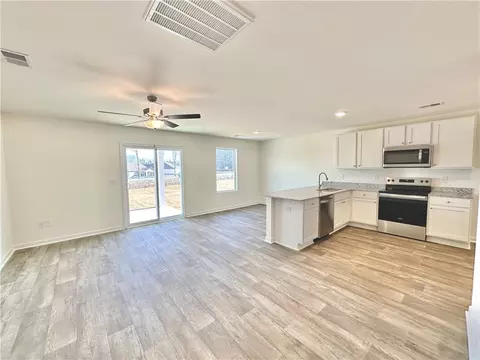 504 Seaborn Cir, Pendleton, SC 29670 photo 4