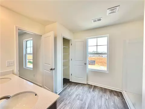Bath - 511 Seaborn Cir, Pendleton, SC 29670 photo 3 of 5