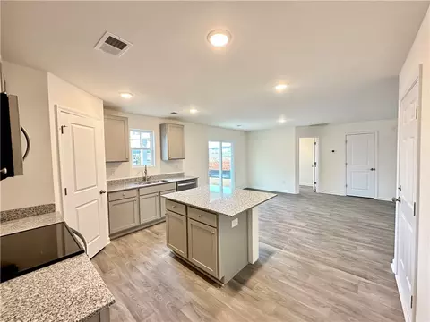 Kitchen - 511 Seaborn Cir, Pendleton, SC 29670 photo 2 of 2