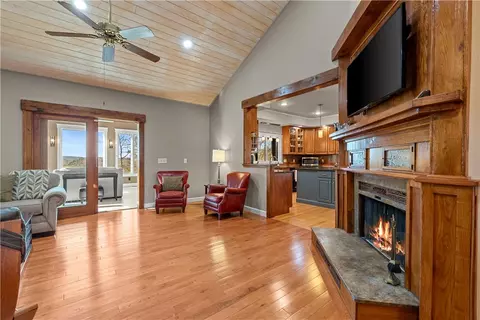 104 Villa Ct, Sunset, SC 29685 photo 9