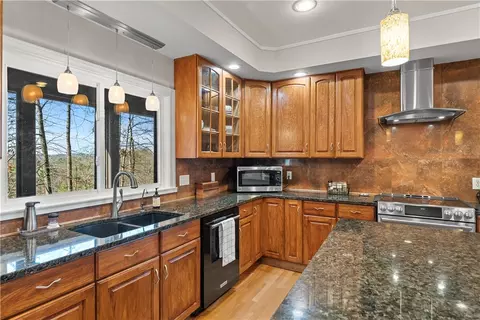 104 Villa Ct, Sunset, SC 29685 photo 17