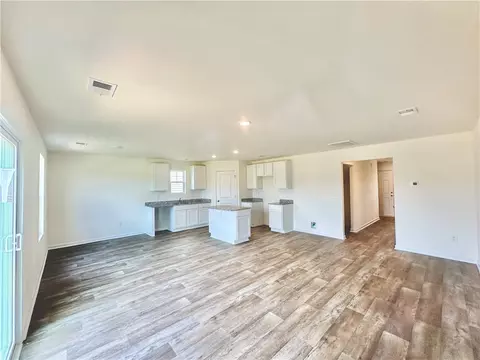 Living - 506 Seaborn Cir, Pendleton, SC 29670 photo 2 of 2