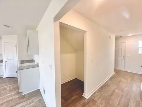 Entry Way - 506 Seaborn Cir, Pendleton, SC 29670 photo 3 of 5