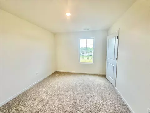 Bedroom - 506 Seaborn Cir, Pendleton, SC 29670 photo 2 of 3