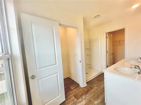 Bath - 506 Seaborn Cir, Pendleton, SC 29670 photo 2 of 5