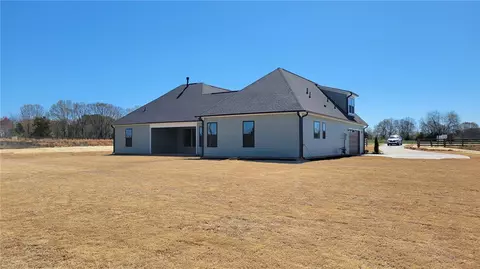 477 Young Rd, Clinton, SC 29325 photo 4
