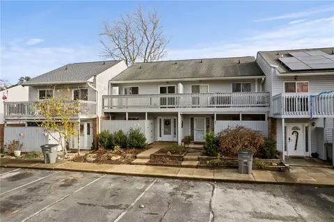 88 Topsail Ct, Greenville, SC 29611