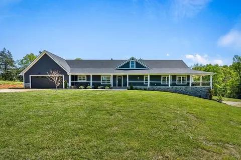 327 Cedar Lane Rd, Westminster, SC 29693