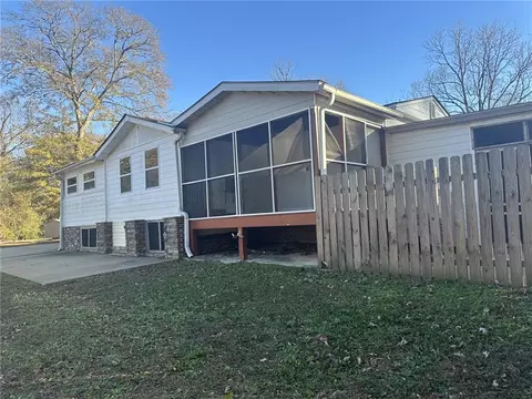 137 N Charles Dr, Greenville, SC 29605