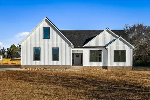 163 Hope Rd, Gray Court, SC 29645