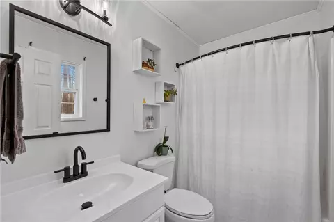 Bath - 205 Princeton Dr, Easley, SC 29640 photo 1 of 3