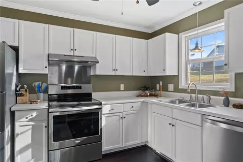 Kitchen - 205 Princeton Dr, Easley, SC 29640 photo 3 of 3
