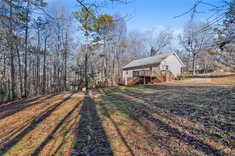 Exterior - 205 Princeton Dr, Easley, SC 29640 photo 6 of 11