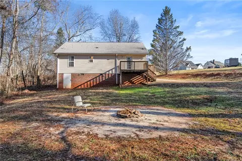 Exterior - 205 Princeton Dr, Easley, SC 29640 photo 7 of 11
