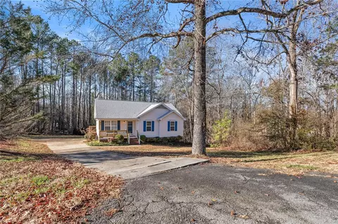 Exterior - 205 Princeton Dr, Easley, SC 29640 photo 9 of 11