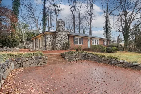 117 Pinewood Dr, Easley, SC 29640