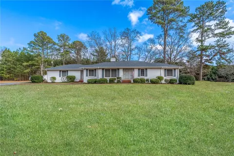 206 Sunset Dr, Honea Path, SC 29654