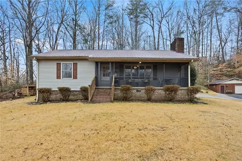 2112 Moorefield Memorial Hwy, Pickens, SC 29671